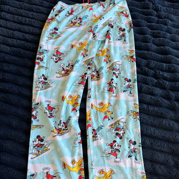 Disney 100 Mickey Minnie Ice Skating Soft and Cozy Pajama Sleepwear Set | Size M - Picture 6 of 8